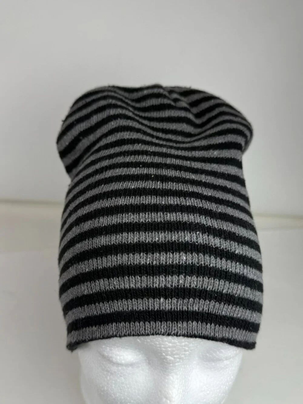 Black Grey Striped Slouchy Beanie Knit Hat Winter Unisex OSFM RN 121229